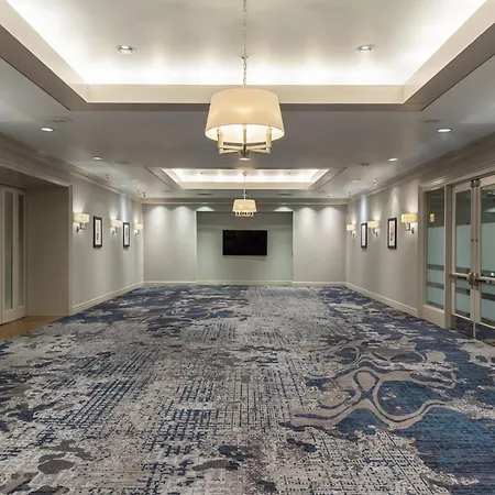 Renaissance Chicago Downtown Hotel