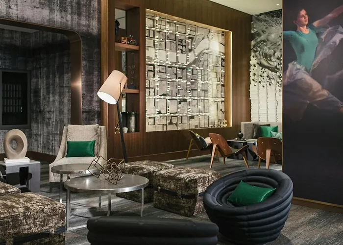 Hotel Renaissance Downtown Chicago