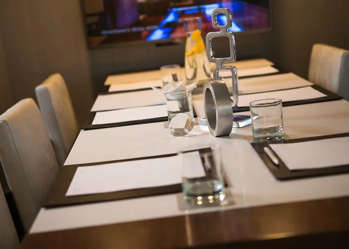 Renaissance Downtown Hotel 4*