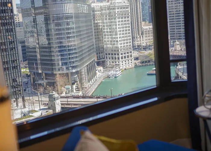 Renaissance Downtown Hotel 4*