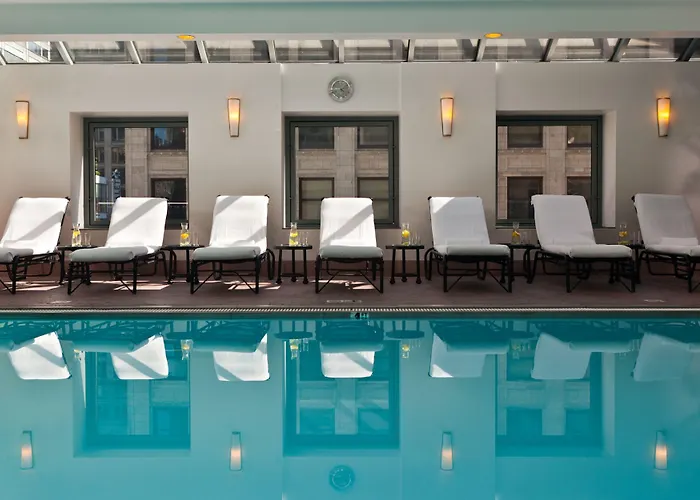 Renaissance Downtown Hotel 4*