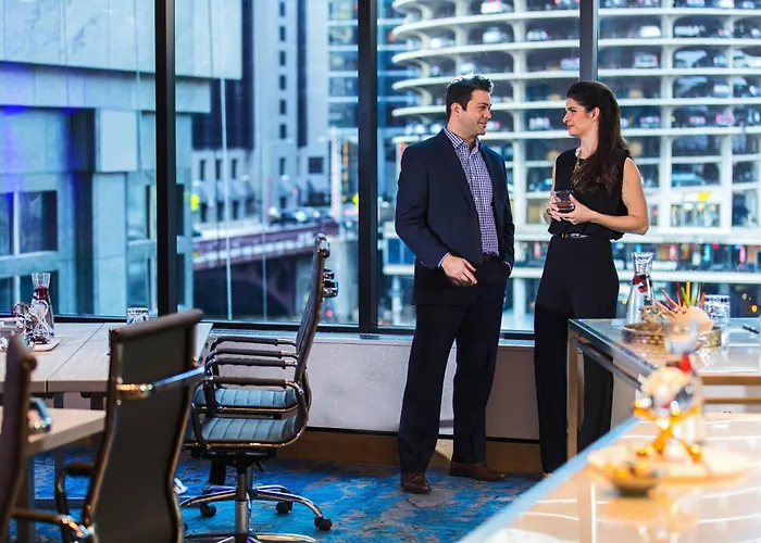 Renaissance Downtown 4*