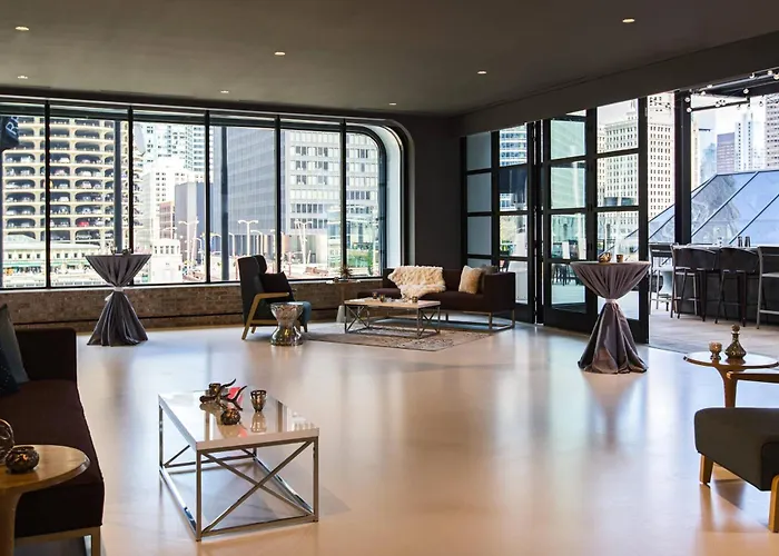 Renaissance Downtown