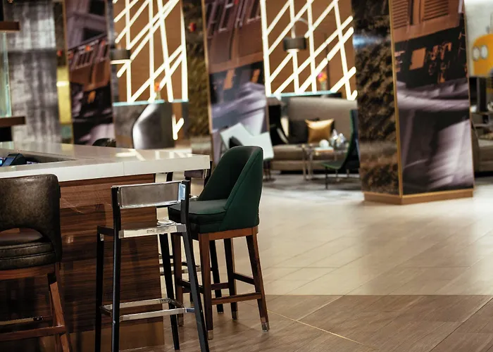Hotel Renaissance Downtown