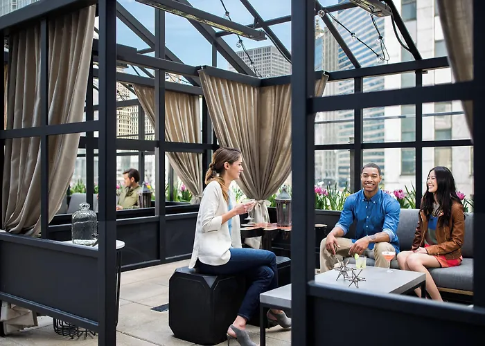 Renaissance Downtown Hotel 4*